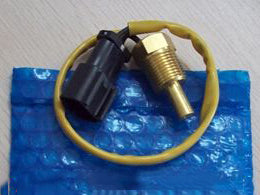 7861-93-2330 ENGINE SPEED sensor for KOMATSU EXCAVATOR PC200-7 PC220-7