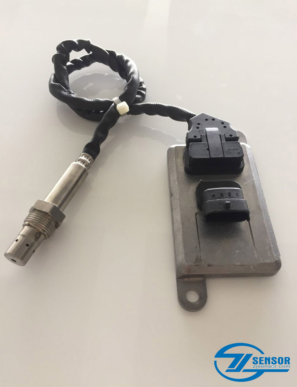 5WK96664E 21567736 Nitrogen Oxide (NOX) Sensor For Volvo