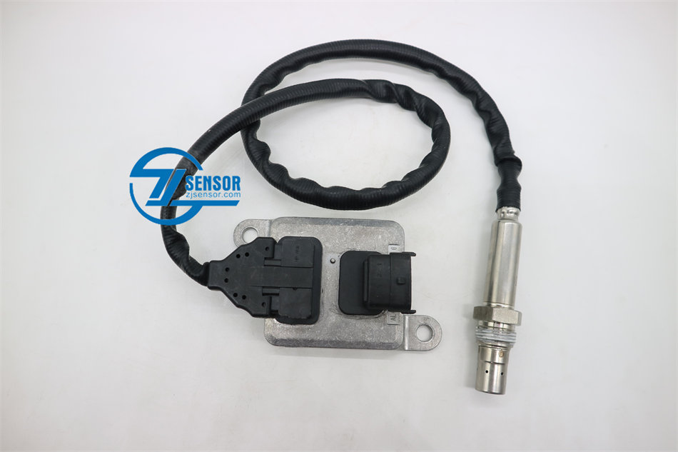 2871978/ 2894939RX Nitrogen Oxide NOX Sensor 5WK9 6674A for Cummins 12V 795mm