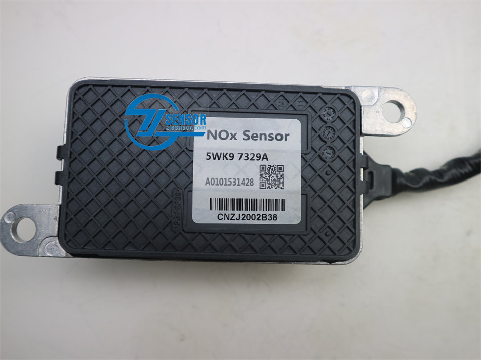 A0101531428/003 Nitrogen Oxide NOX Sensor 5WK9 7329A 24V Mercedes-Benz 590mm