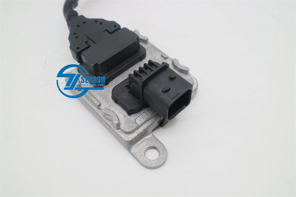 A0101532228/0002 Nitrogen oxide sensor Nox sensor 5WK97338A SNS12V BENZ