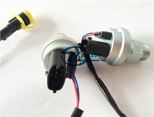 612600090920 Heavy truck engine part electronic Oil pressure sensor for FAW Sinotruck Howo dongfeng