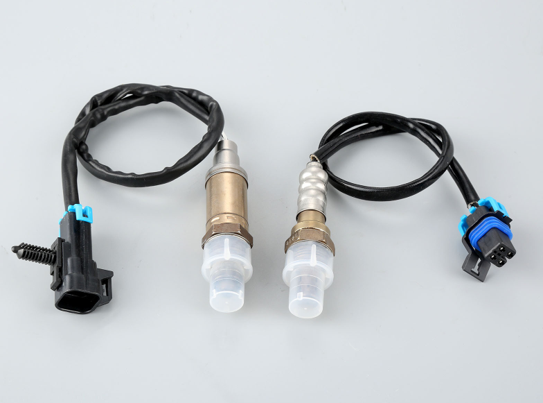 Oxygen sensor 2344112 2344018 2 Pcs / pair for Chevrolet GMC Sierra Yukon Sensor Durable Auto Car Parts
