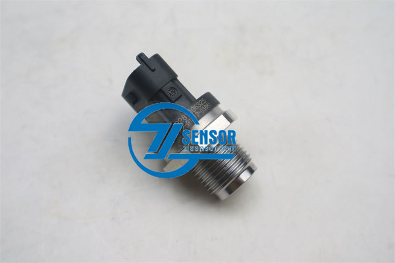 0281006325 Diesel Fuel Rail Injection Pressure Sensor For Cummins 5297641 ISBe ISF ISLe QSL ISDe DAF Iveco