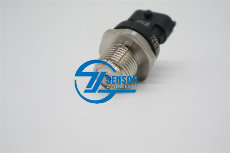 0281006327 DIESEL Common Rail Fuel High Pressure Sensor 6754721212 For KOMATSU Dodge Cummins 6.7L