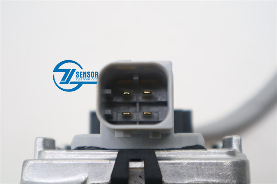 Nitrogen outlet nox sensor a0101538128 5wk9 7403for mercedes-benz detroit diesel 5wk97403